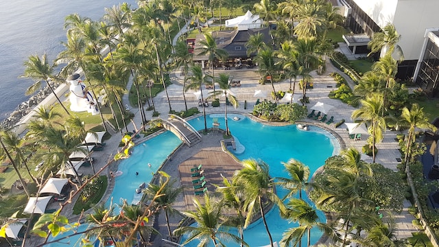 Un camping de luxe avec piscine